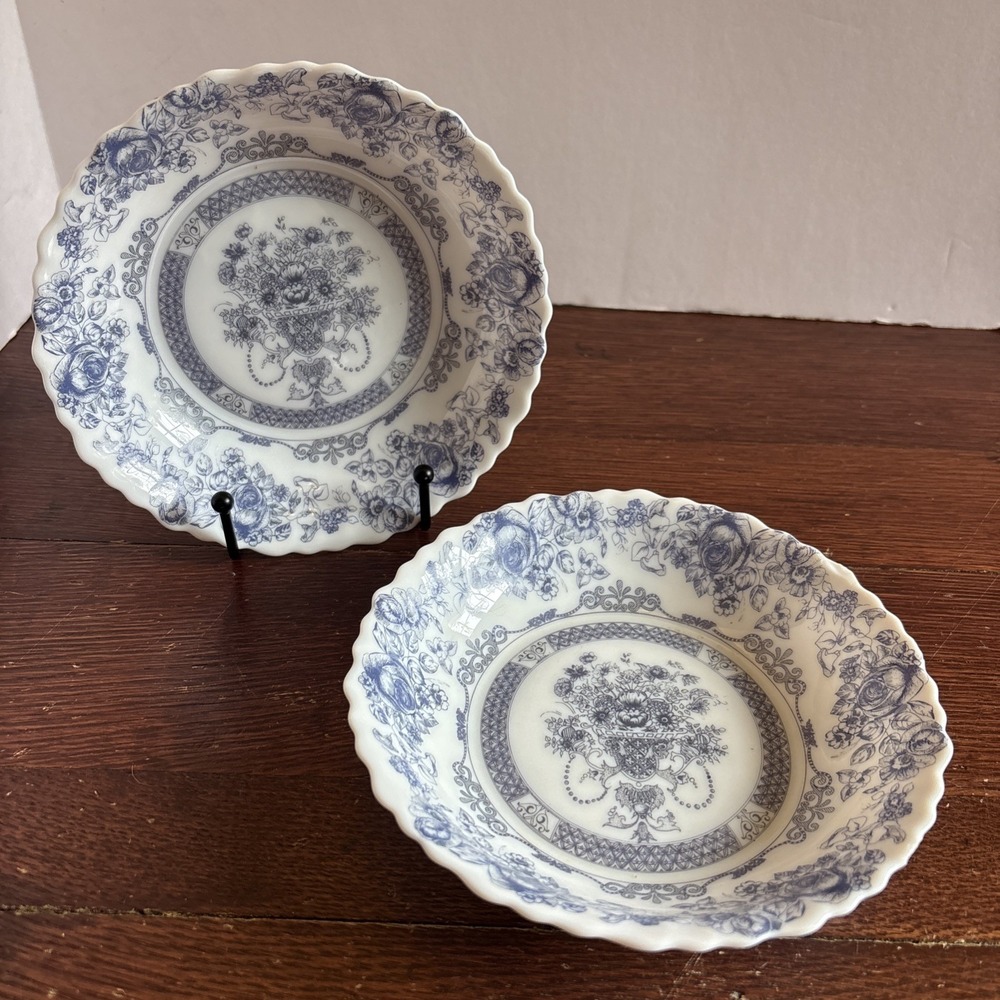 Arcopal Honorine Scalloped Edge Blue White Set‎ Of 2 Coupe Soup Bowls
